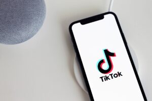 auditar conta do TiKToK